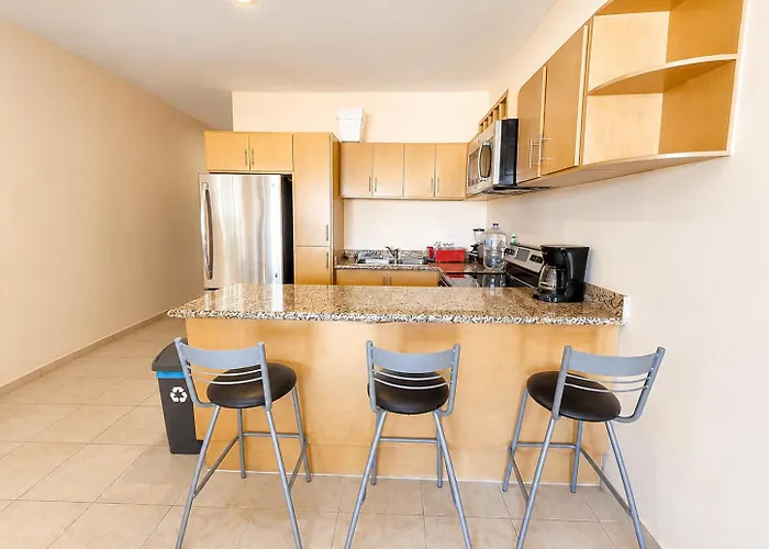 Apartment Bahia Del Tezal 103b Modern 1br Retreat With Rooftop Pool & Access