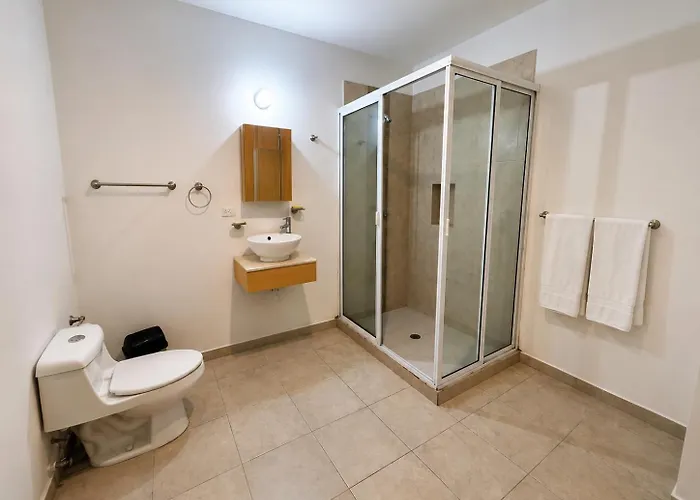 Apartment Bahia Del Tezal 103b Modern 1br Retreat With Rooftop Pool & Access