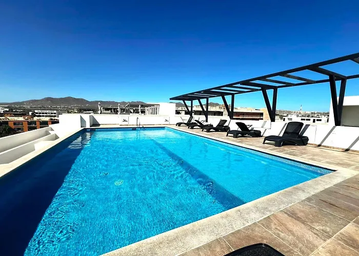 Bahia Del Tezal 103b Modern 1br Retreat With Rooftop Pool & Access Apartment Cabo San Lucas
